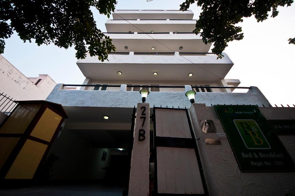 Colonel'S Retreat At The Airport Bed & Breakfast New Delhi Exterior photo