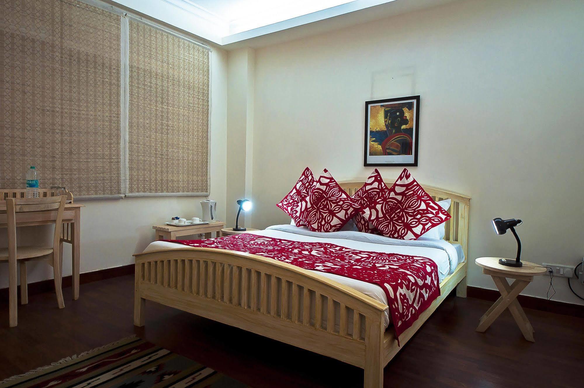 Colonel'S Retreat At The Airport Bed & Breakfast New Delhi Exterior photo
